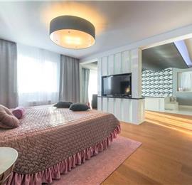 5 Bedroom luxury beachfront villa with pool and spa near Dubrovnik, Sleeps 10